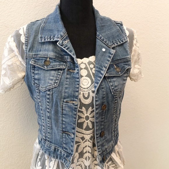 Gently Used I Love Hs1 Cropped Denim Vest - Picture 2 of 8